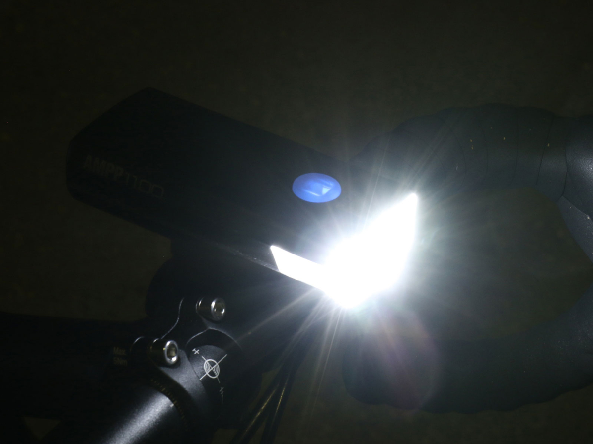 detail CATEYE Světlo př. CAT HL-EL1100RC AMPP1100