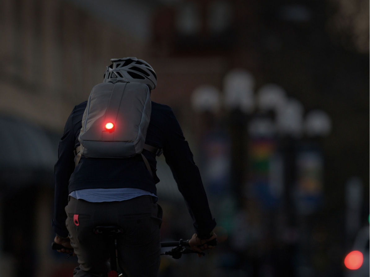 detail CATEYE Světlo zad. CAT TL-LD710K Rapid X2 Kinetic