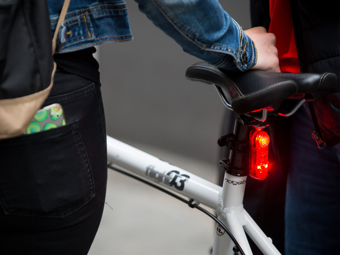 detail CATEYE Světlo zad. CAT TL-NW100K SYNCKinetic