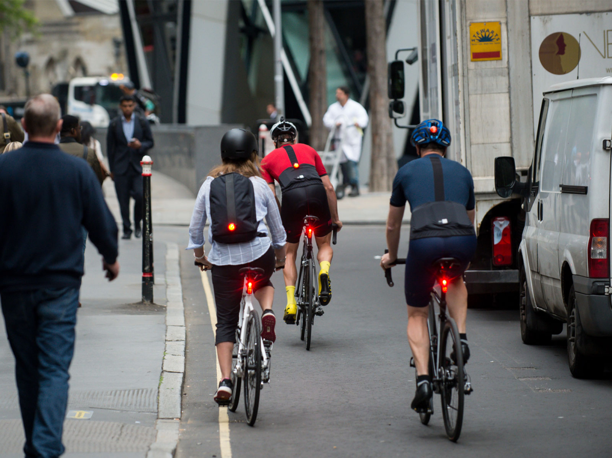 detail CATEYE Světlo zad. CAT TL-NW100K SYNCKinetic