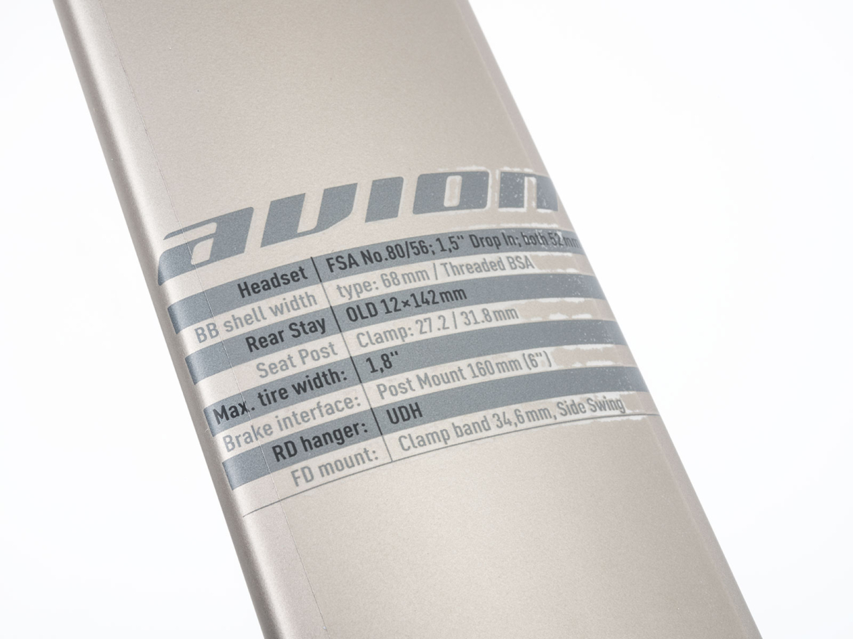 detail AUTHOR Avion 2026